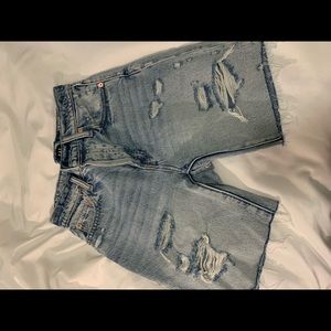 Bermuda Destroyed Jean shorts